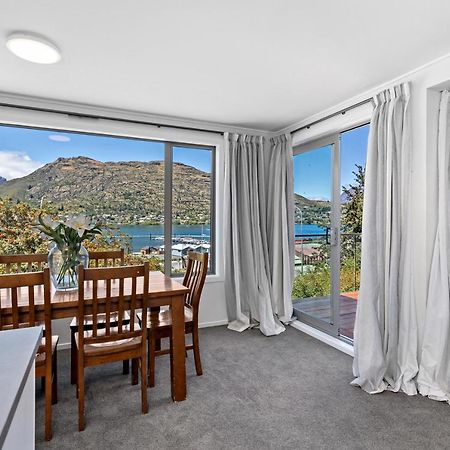 Lovely Marina Views And Sunny Balcony Queenstown Exterior photo